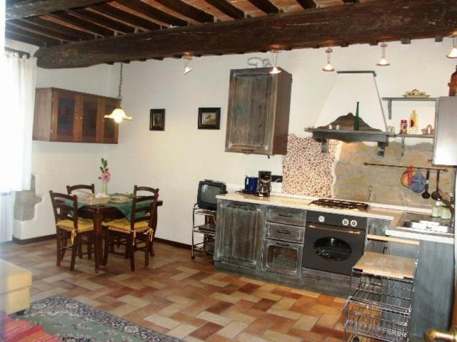 La Morosa Hostal Castel Rigone Exterior foto
